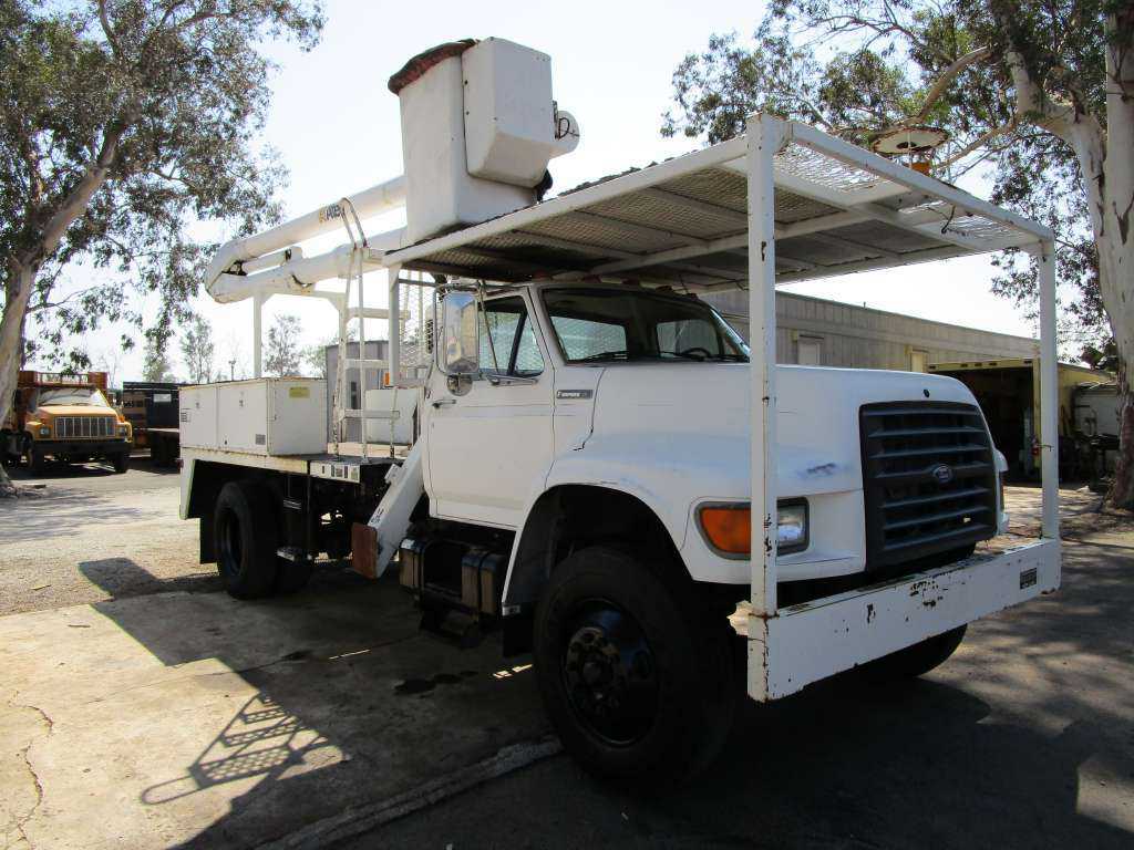Ford F-700