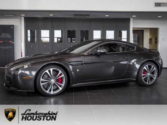 Aston Martin V12 Vantage