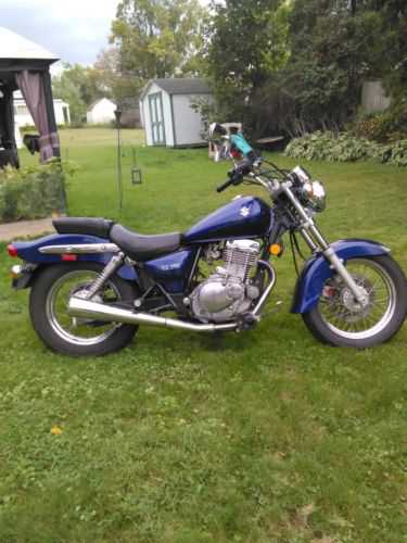 Suzuki GZ250