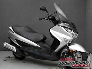 Suzuki UH200L