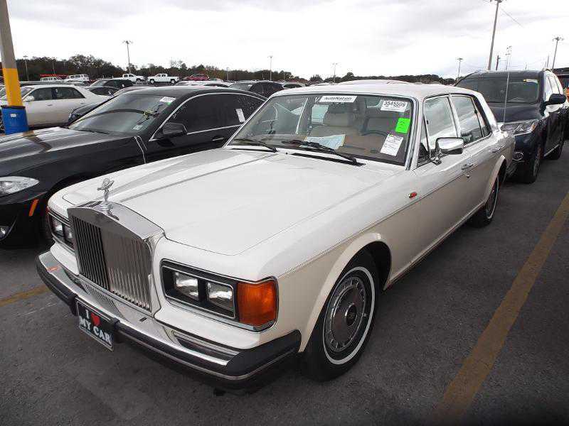 Rolls-Royce Silver Spirit