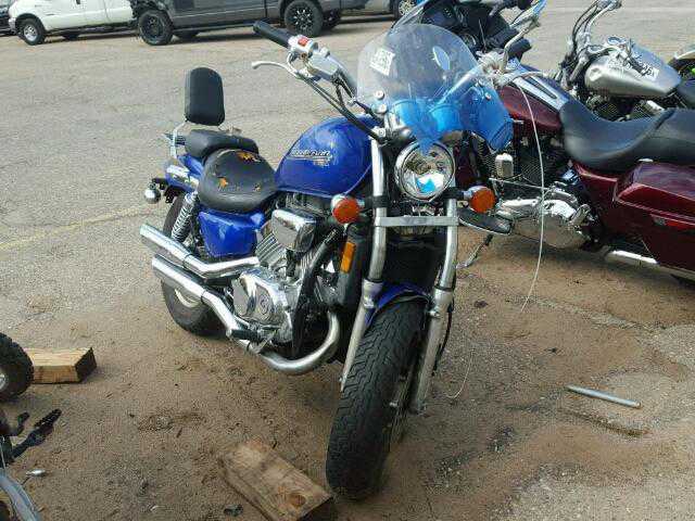 Honda VF750C (MAGNA)