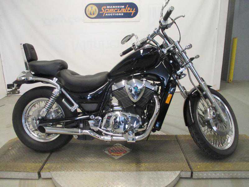 Suzuki VS800