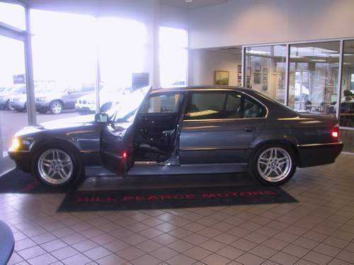 BMW 750i