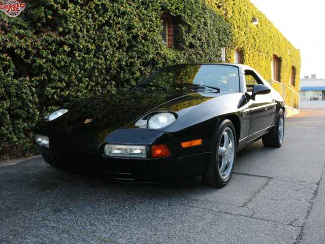 Porsche 928
