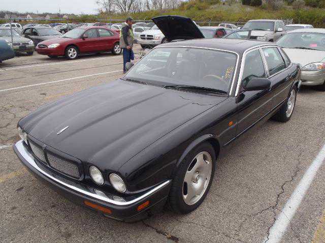 Jaguar XJR
