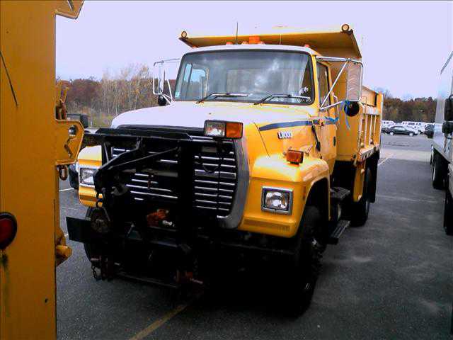 Ford L8000