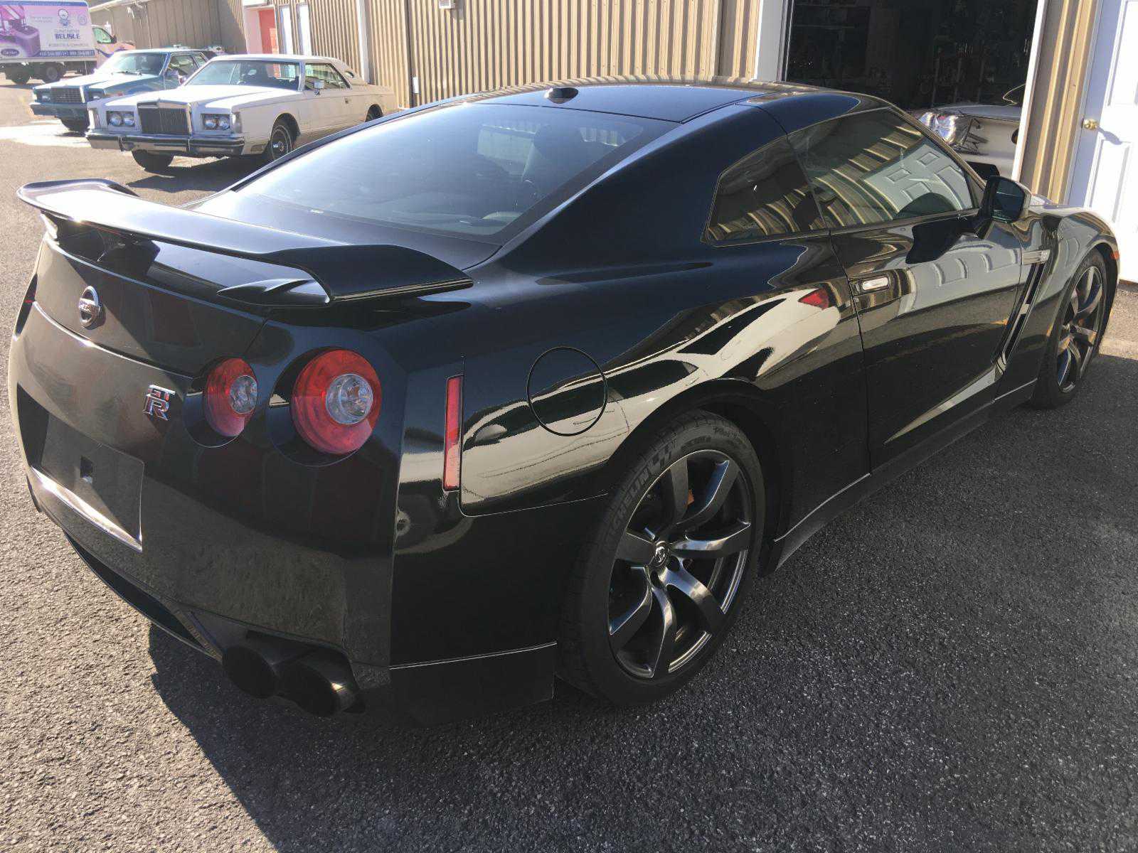 Nissan GT-R