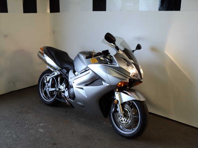 Honda VFR800 (INTERCEPTOR)