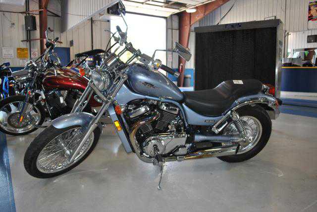 Suzuki VS800