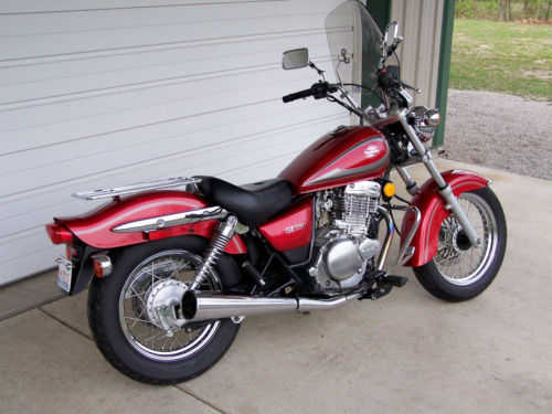Suzuki GZ250