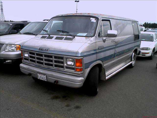 Dodge Ram Van