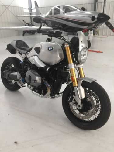 BMW R nineT