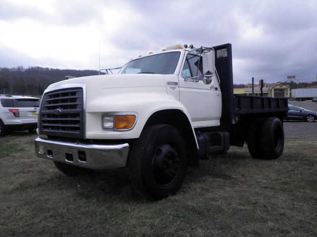 Ford F-700