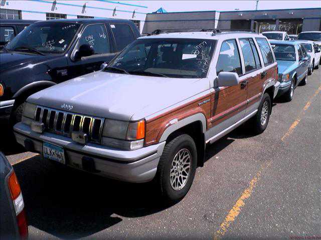 Jeep Grand Wagoneer