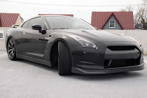 Nissan GT-R