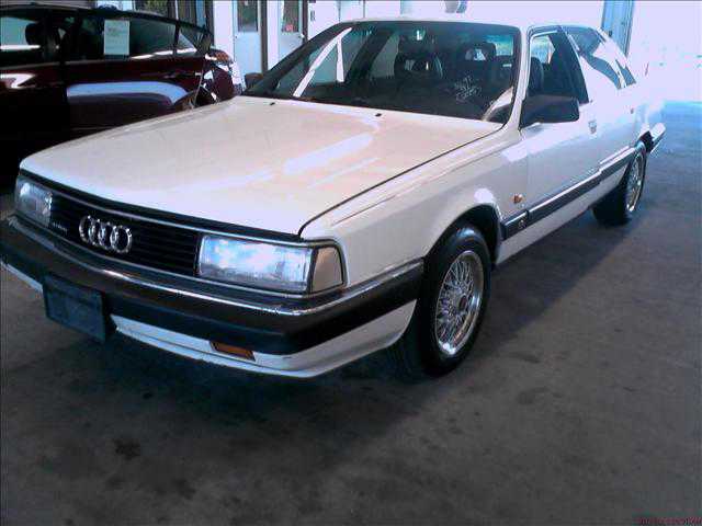 Audi 200
