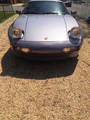 Porsche 928