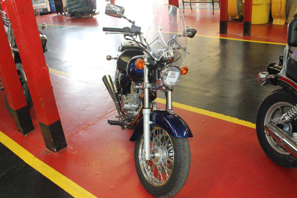 Suzuki GZ250