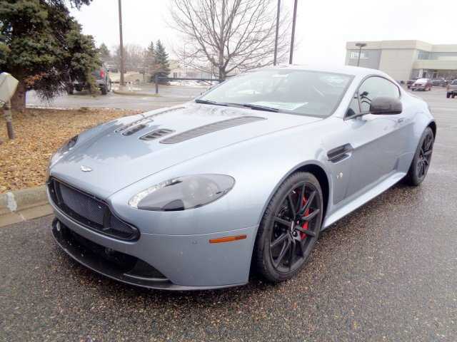Aston Martin V12 Vantage