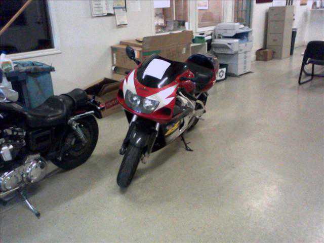 Suzuki GSX-R750