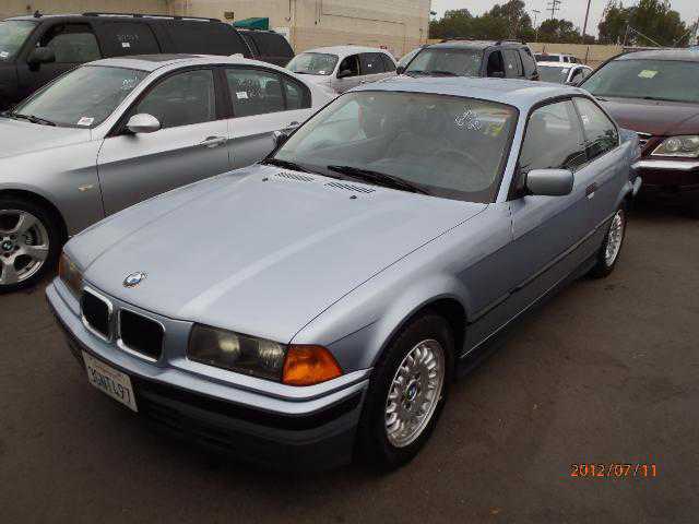 BMW 318iS