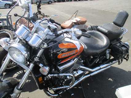 Honda VF750C2 (MAGNA)