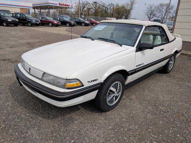 Pontiac Sunbird