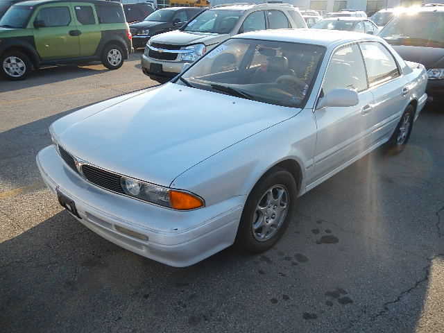 Mitsubishi Diamante