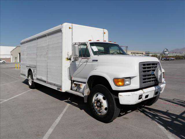 Ford F-700