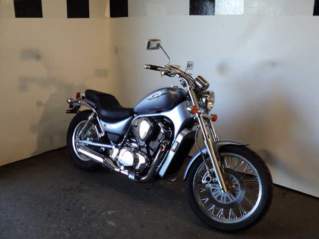 Suzuki VS800