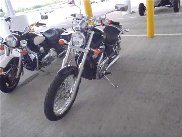 Suzuki VS800