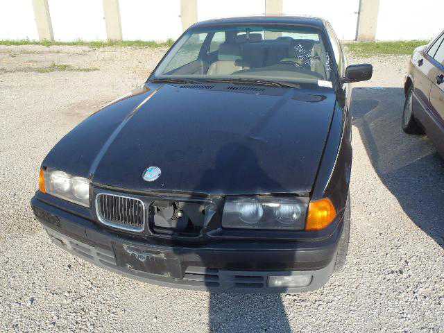 BMW 325iS