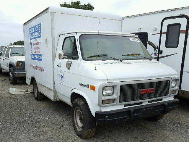 GMC Cutaway Van