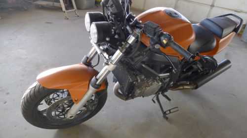 Suzuki SV1000 / SV1000S