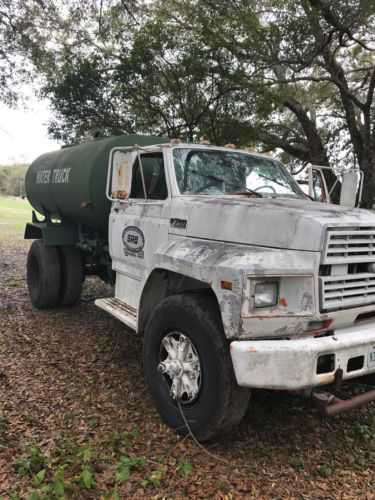 Ford F-700