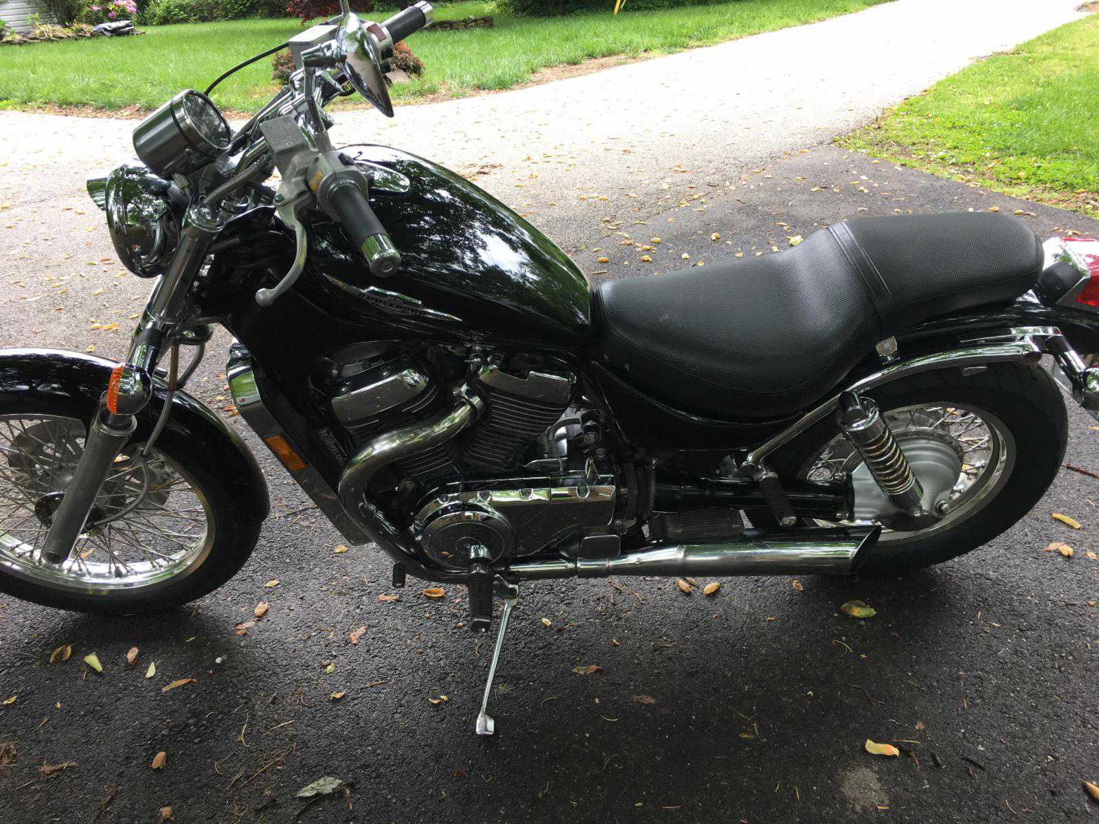 Suzuki VS800