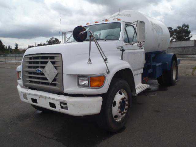 Ford F-700