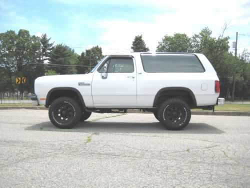 Dodge Ramcharger