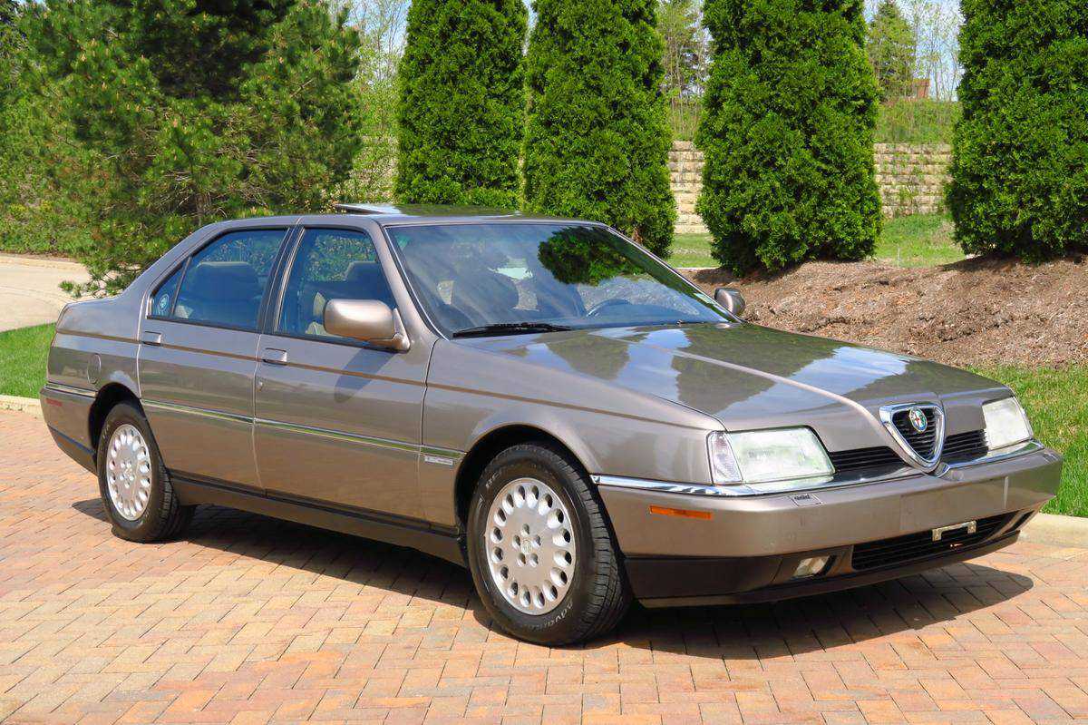 Alfa Romeo 164