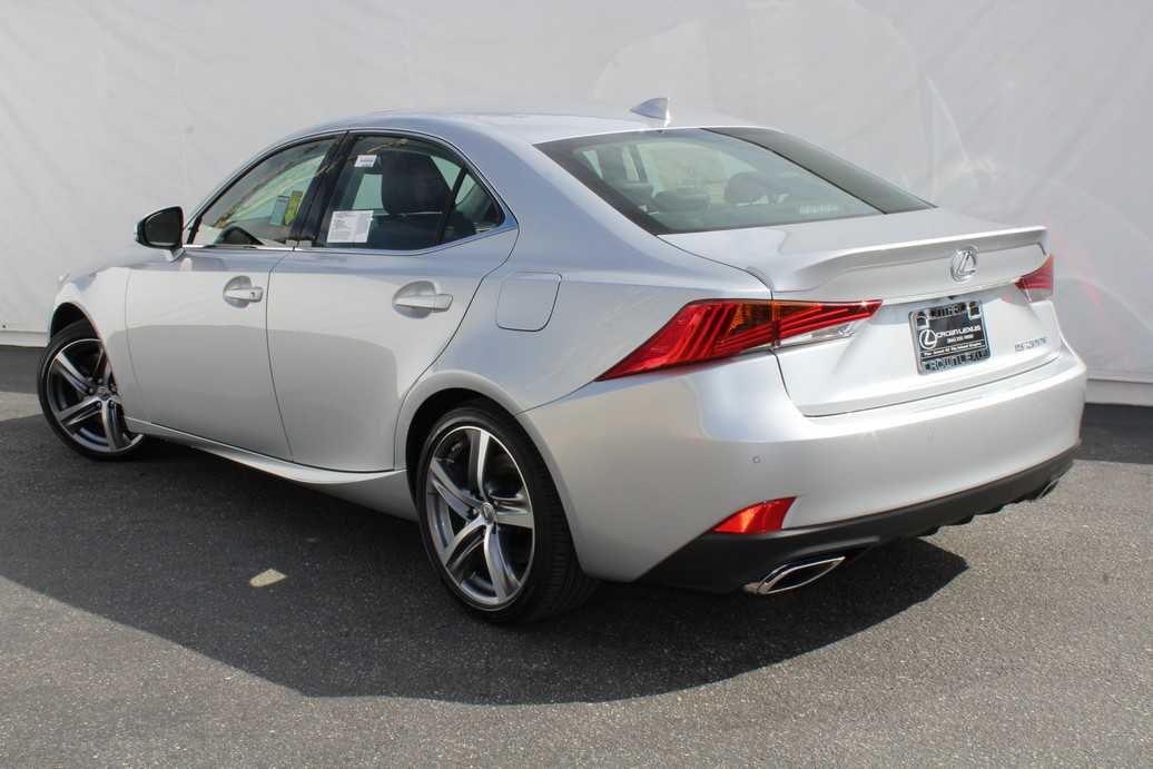 2017 Lexus IS