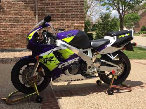 Honda CBR900