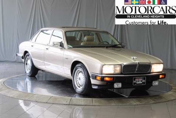 Jaguar XJ6