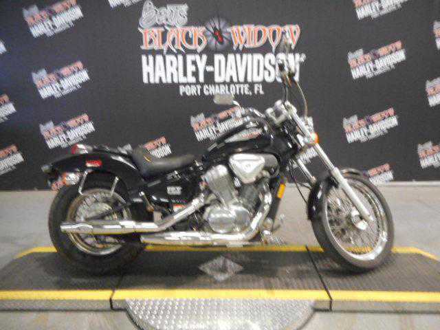 Honda VT600C (SHADOW VLX)