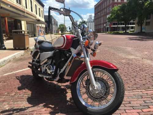 Honda VT1100C2 (SHADOW ACE)