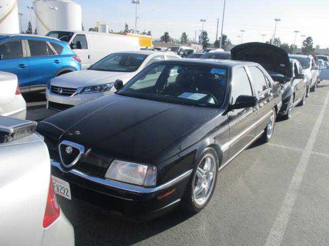 Alfa Romeo 164