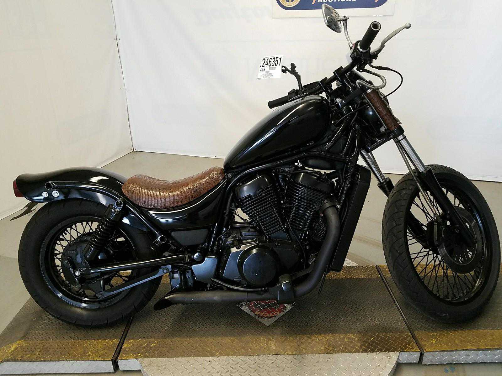 Suzuki VS800