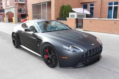 Aston Martin V12 Vantage