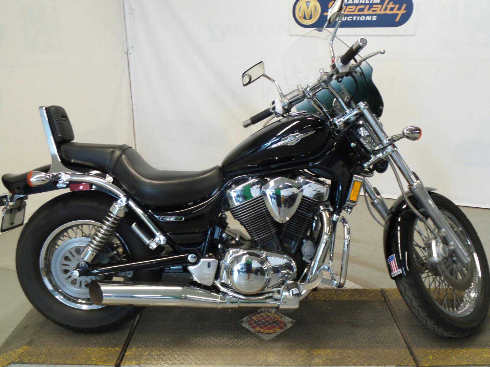 Suzuki VS1400