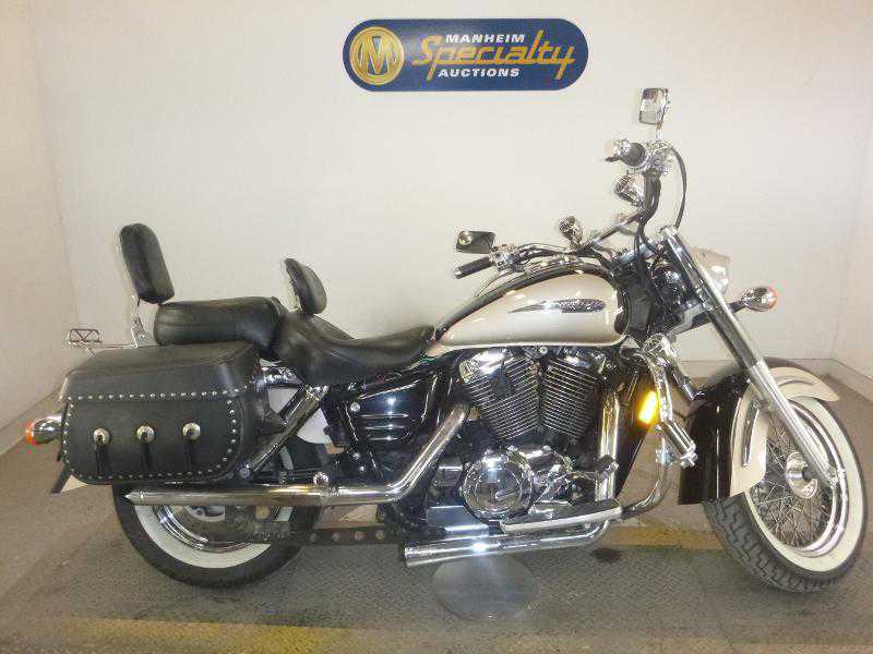 Honda VT1100C3 (SHADOW AERO)